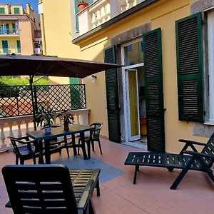 casa-vacanza-teresita-300mt-mare.hotelitalianriviera.com/